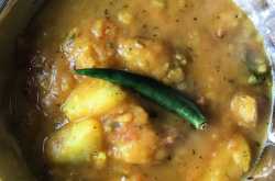 indian railway style aloo ki sabji/aloo rasa recipe