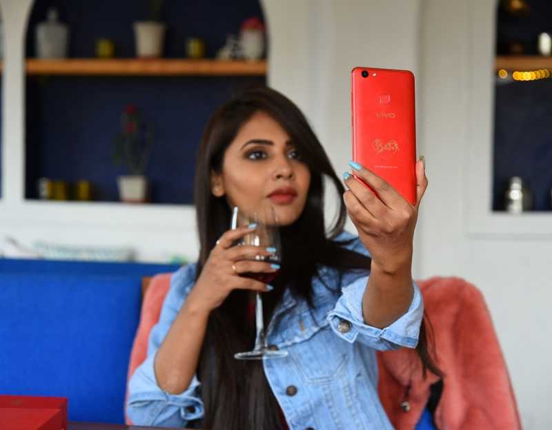 Infinite Love With Vivo V7+