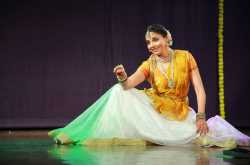 International Dance Day: Kathak danseuse Sharvari Jamenis Shares her Story