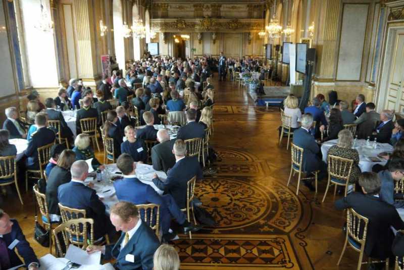 Is Leadership Context Based?