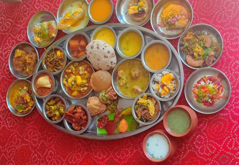 It Takes Many To Mango - Aamlicious At Rajdhani - PhenoMenal World