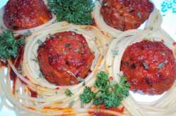 italian style meat balls with spaghetti