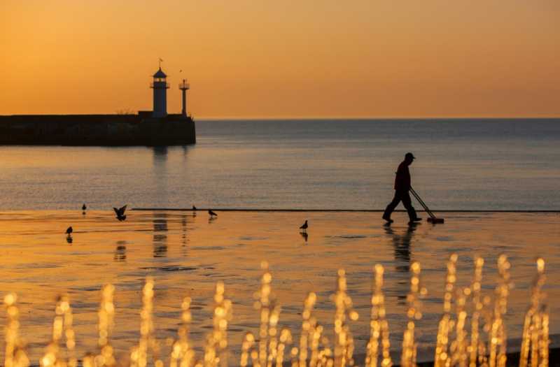 Job Opportunities Across The World - Guide By The Traveling Indian