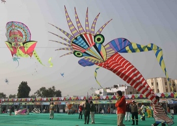 KITE FESTIVAL - Ghoomleyaar