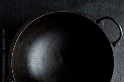 kadala curry: kerala style black chickpea curry