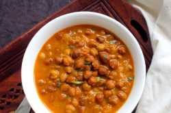 Kala Chana Masala Recipe | Black Chickpeas Curry - Blogexplore