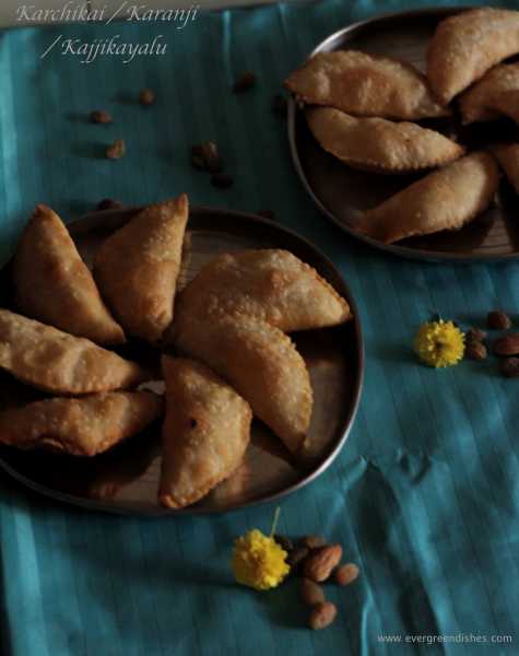 Karchikayi / Karanji / Kajjikayalu