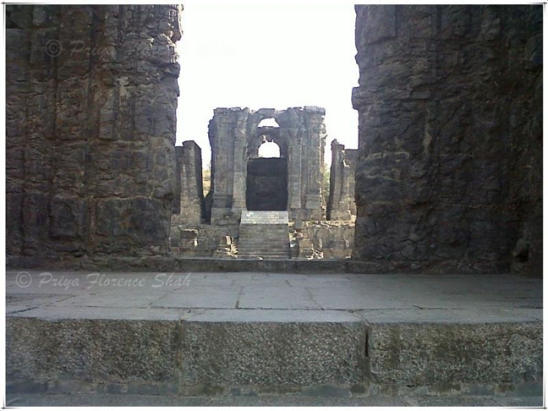 Kashmir’s Martand Sun Temple: Intriguing Ruins Of A Lost Dynasty - Ahoy Matey!