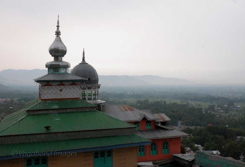 Kashmir We Know Less About : Aishmuqam Dargah
