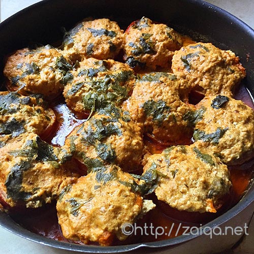 Keema Bharay Tamatay Ka Salan - Tomatoes Stuffed With Minced Meat In A Spicy Aromatic Gravy