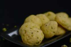 Kesar Pista Cookies (Eggless) | Christmas Cookies