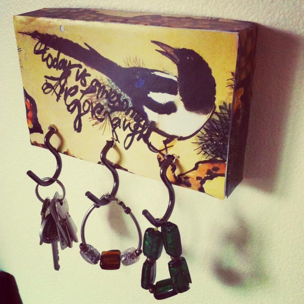 Key Holder : A Carboard Box Resuse