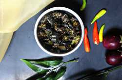 Khandeshi Vangyachi Bhaji |Brinjal Curry| (Quick Spiced Aubergines) - Foodiezflavor.com