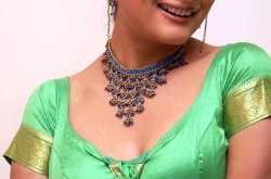 Kiren sexy green blouse huge show off