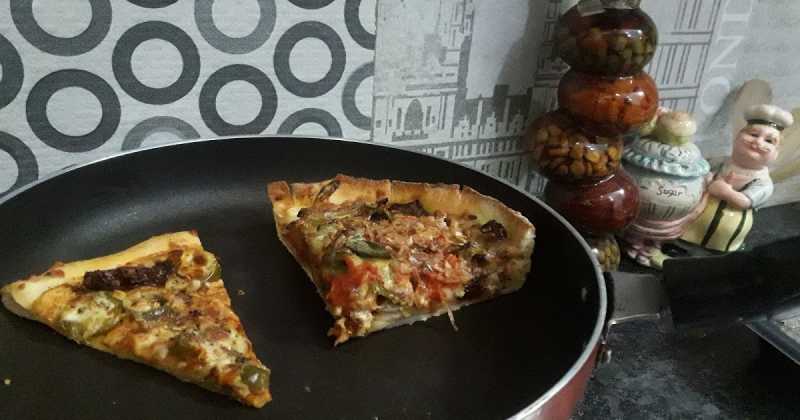 Kitchen Hack - Re-heating A Pizza Pie!