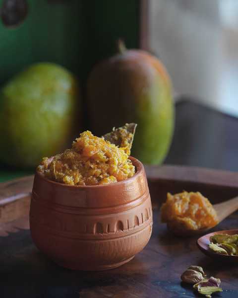 Knacha Aamer Halua (Bangladeshi Raw Mango Halwa) - Cosmopolitan Currymania