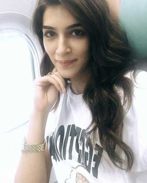 Kriti Sanon #bollywood 02