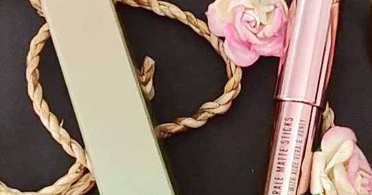 Lakmé 9 To 5 Naturale Matte Sticks - Blush Site Review And Swatches