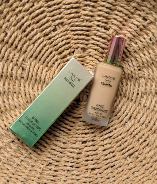 Lakme 9to5 Naturale Foundation Drops - Review & Swatches