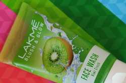 Lakme Blush and Glow Kiwi Crush Face Wash