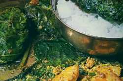 Lau Patae Chingri Paturi (Prawns Cooked in Bottle gourd leaf)