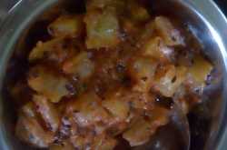 lauki ki subji - ridge gourd curry - marathi