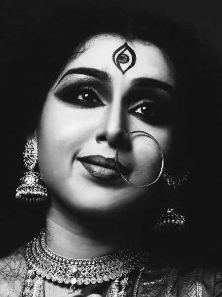 Let�s Meet A Real Life Superwoman During This Festive Season