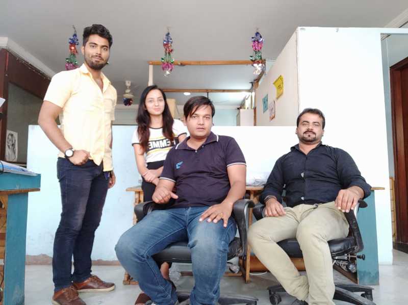 Life Is Better With Designer Bags - Startup Strutt Store Adds Swag To Your Life - The Startup Journal - Indian Startup Stories, Startup News, Startup Resources, Interviews