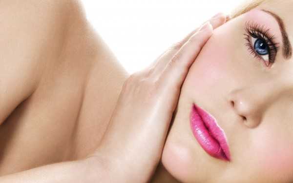 Lip Care & Lighten Your Dark Lips At Home