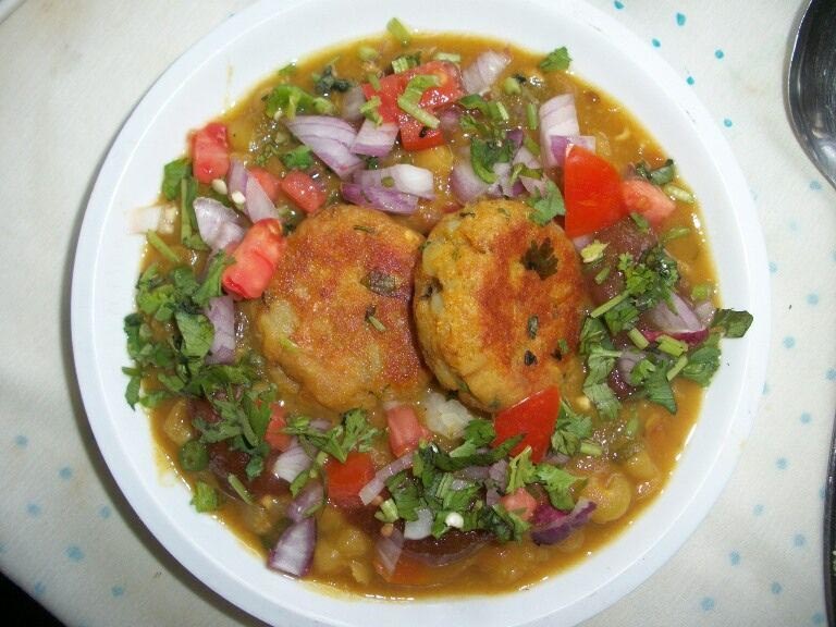 Lip Smacking Food Of The Week : Ragda Pattic