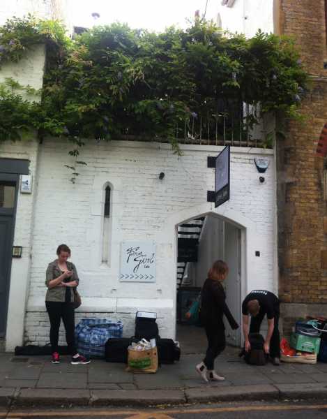 London Diaries - Time For A Cuppa - Farm Girl