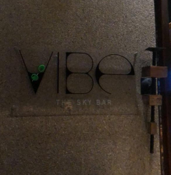 Looking For A New Party Place In Delhi NCR? Head To Vibe: The Sky Bar By Hilton Garden Inn