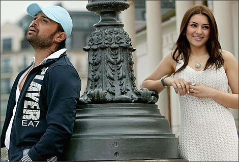 Love Guru-How To Make A Girl/boy Fall In Love With You.