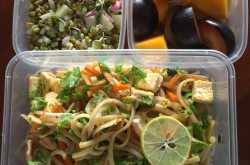 Lunchbox Series - Buckwheat Soba Noodles with Tofu in Spicy Miso Sauce and Mung sprouts salad