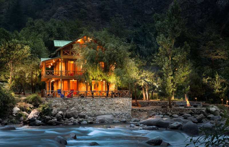Luxurious Stay In Tirthan Valley - Sunshine Himalayan Cottage |