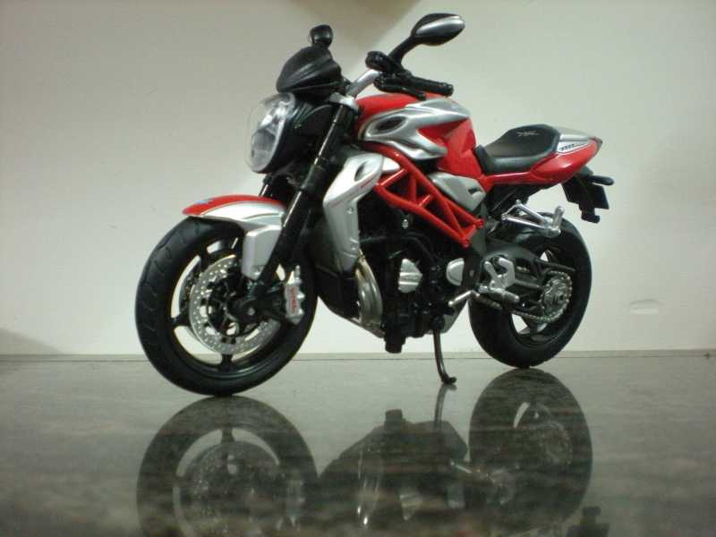 MV Agusta Brutale 1090R - 1:12 (Maisto)