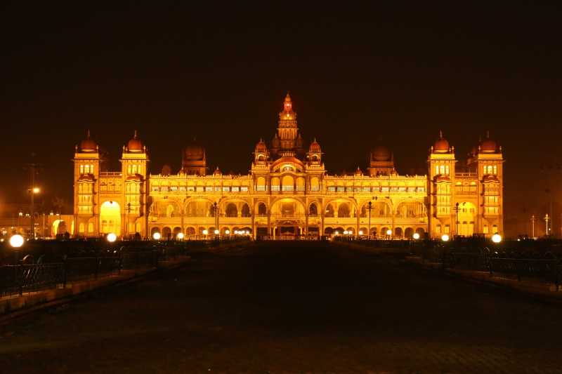 MYSORE OF ROYAL LINEAGE - HolidayMonk | Domestic Tour | International Tour | Resorts | Homestays