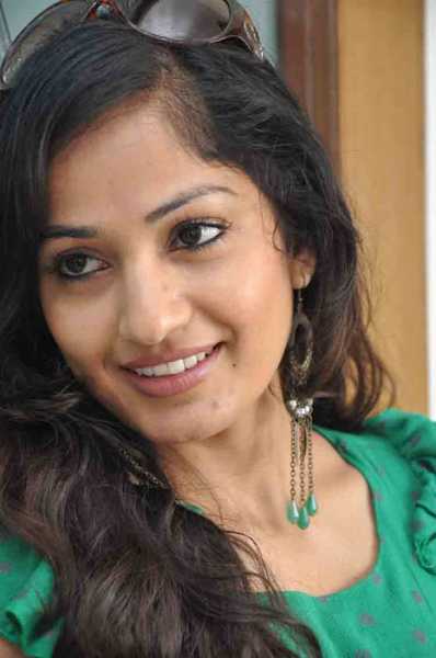 Madhavi Latha In Tholipata
