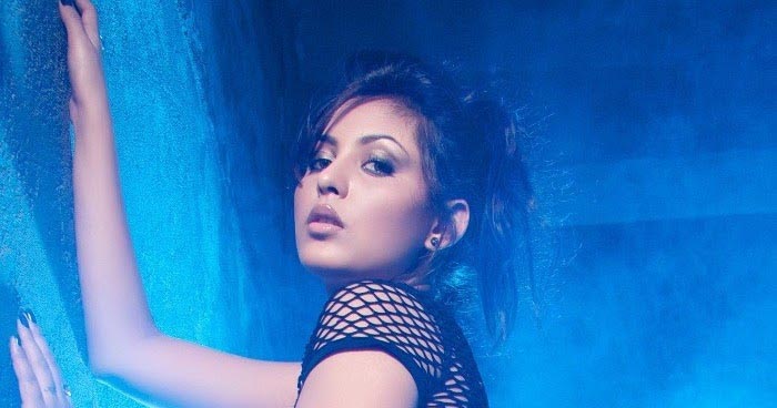 Madhu Shalini Latest Sexy Photoshoot In Skimpy Sexy Dresses Revealing Her Hot Figure Images