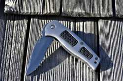 make sure your pocket knife is legal to carry