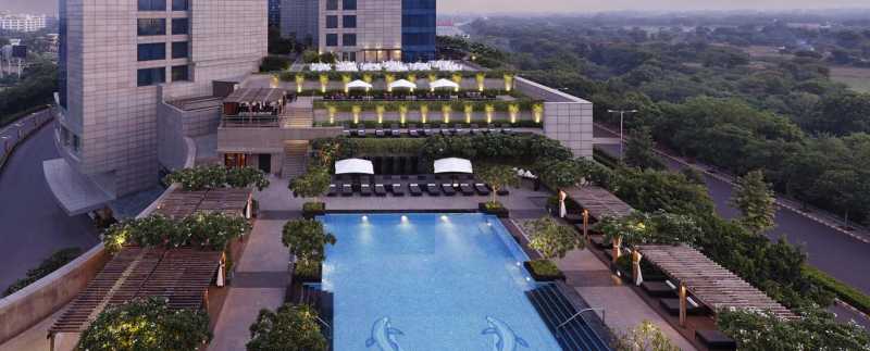 Make The Most Of The Weather At These Gorgeous Poolside Restaurants In Gurgaon