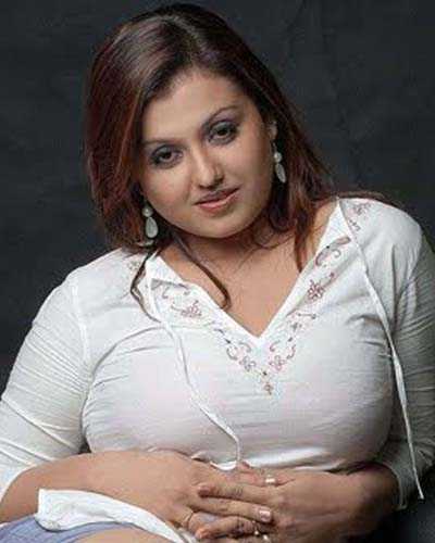 Mallu Aunty Sona Waiting For Someone | Mallu Joy