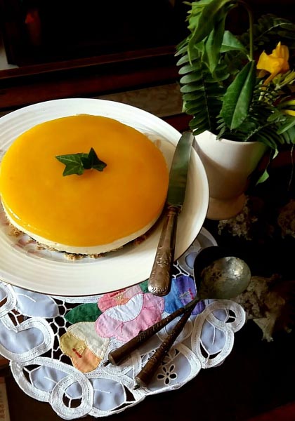 Mango Mascarpone Cheesecake