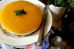 Mango Mascarpone Cheesecake