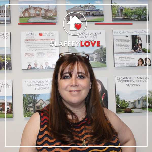 Melanie Lichaa Shares Her Laffey Love 