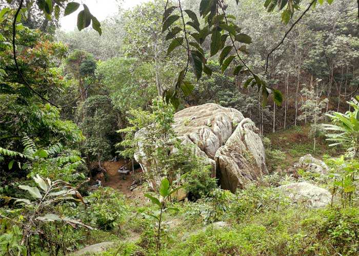 Menjejak Wave Rock Di Bukit Baginda, Batu Kikir