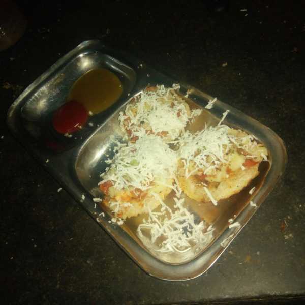 Mini Pan Pizza | Smita Majumdar