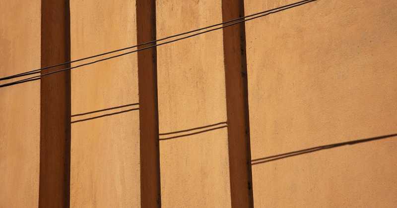 Minimalist Photography - By Prakash Ghai: Vertical Vs Diagonal Lines