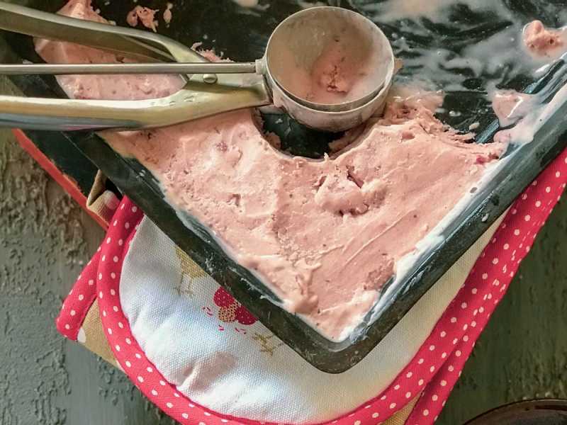 Miso & Roasted Strawberry Ice Cream