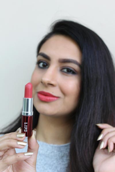 Miss Nails Matte & Chic Lipsticks Review & Swatches